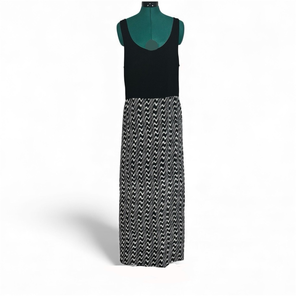 Vince Camuto Black and White Zig Zag Maxi Dress